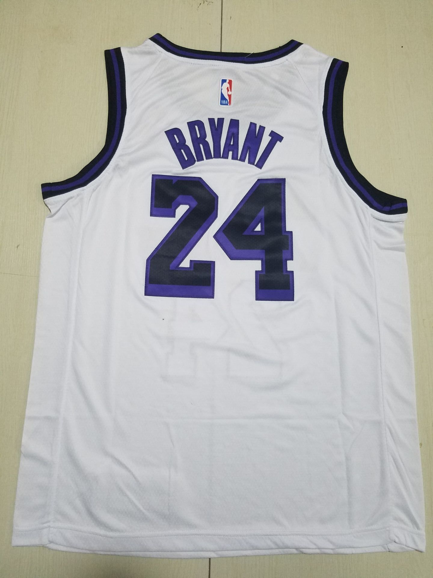 Men Los Angeles Lakers #24 Bryant White 2022 Nike NBA Jersey
